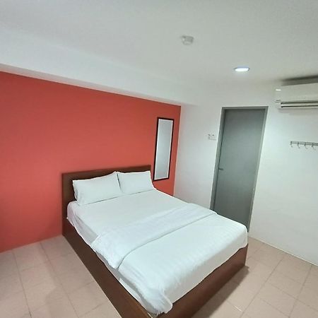 Lux Hotel Teluk Intan Exterior foto