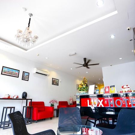 Lux Hotel Teluk Intan Exterior foto